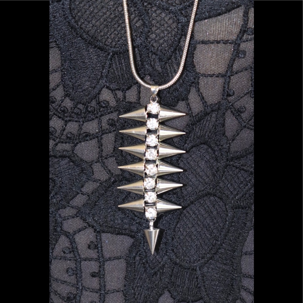 ROCKING BLING SILVER STUDDED NECKLACE